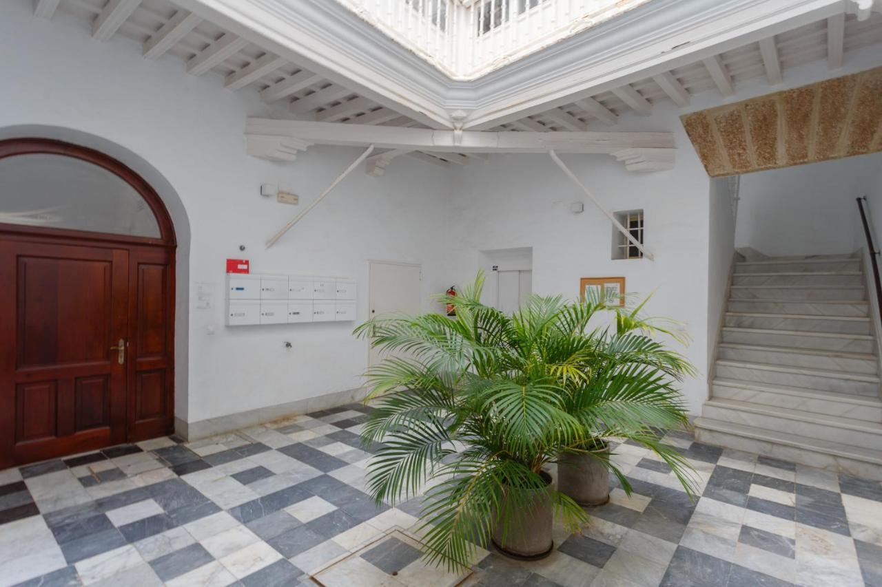 The Queen'S Designer Apartment By Cadiz4Rentals Esterno foto